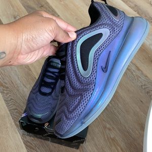 Air Max 720 Northern Lights Night Metallic/Sliver/Black (GS) Size: 6.5M/ 8.5W